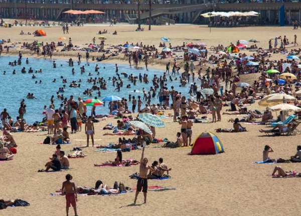 По 300 евро получают иностранцы, работающие на побережье Болгарии