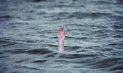 Россиянин утонул на пляже в районе Лозенца