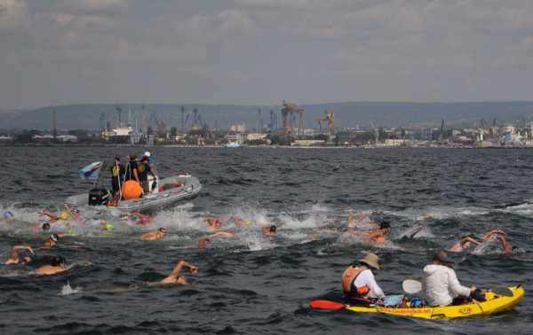 Старейший плавательный марафон «Галата – Варна» впервые стартует с суши