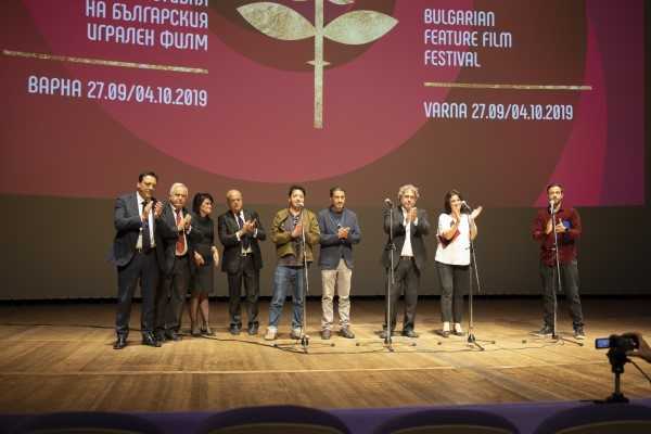 
				В Варне открылся 37-й кинофестиваль „Золотая роза“			