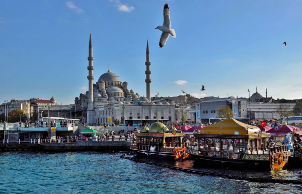 «Интурист» запускает чартеры в Стамбул из восьми городов