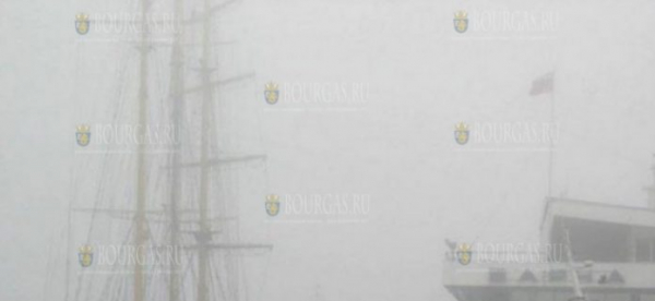Туман закрыл порт Варны