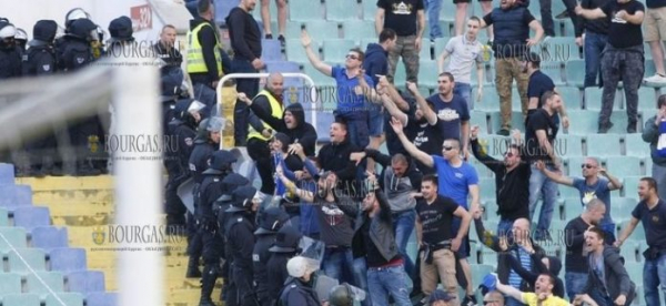 Футбольные хулиганы в Болгарии меньше хулиганят