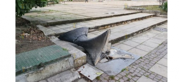 Вандалы разбили уникальный фонтан в Варне