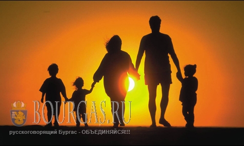 Семья из 4-х человек в Болгарии сегодня может прожить на 2 517 лeвов
