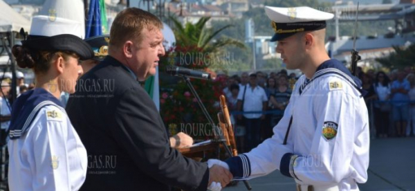 Курсанты военно-морских училищ в Варне получили офицерские звания