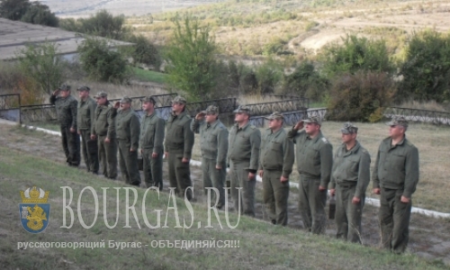 Добровольной воинской службе в Болгарии быть?