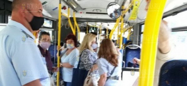 В общественном транспорте в Бургасе проводят проверки ношения масок