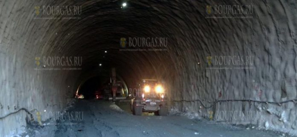 В Болгарии частично обрушился тоннель