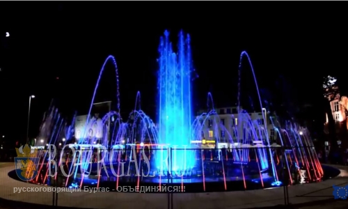 В Варне открыли цвето-музыкальный фонтан