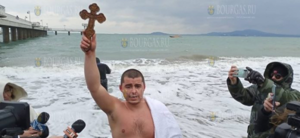 Яким Георгиев спас крест в Бургасе