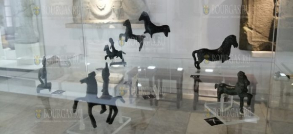 Коллекция тракийских фигур представлена ​​в Бургасе