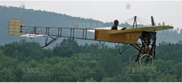В 1912 году над Софией совершил полет первый болгарский истребитель