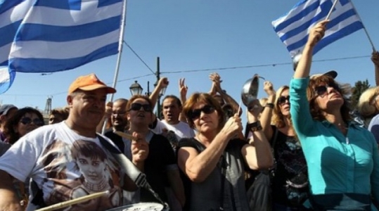 Болгарские туристы застряли в Греции на острове Санторини