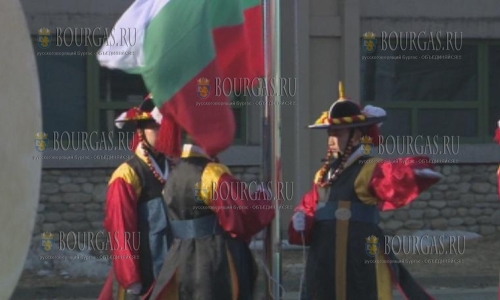 В Олимпийской деревне в Пхёнчхан подняли флаг Болгарии