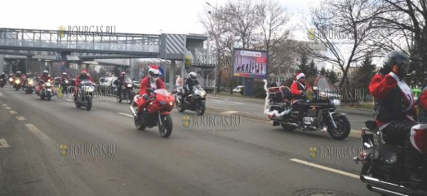 Бургасские Рокеры на Рождество «превратились» в Дедов Морозов