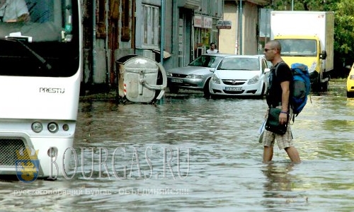 Пловдив «утонул» после сильных ливней