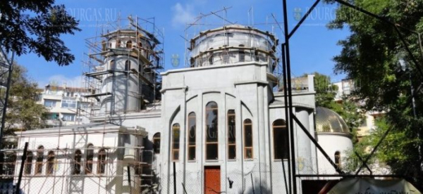 Мэр Варны и митрополит осмотрели новопостроенную церковь „Св. Прокопий Варненски“