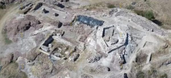 В Бургасе продолжаются раскопки крепости Русокастро