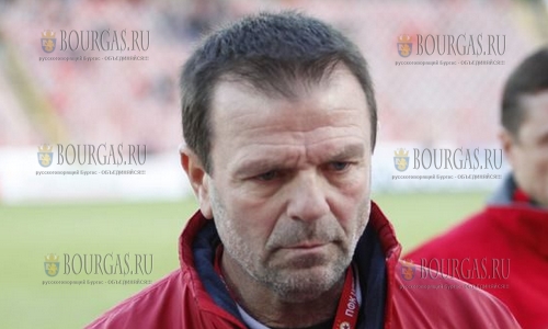 Стойчо Младенов лучший тренер по футболу в Казахстане