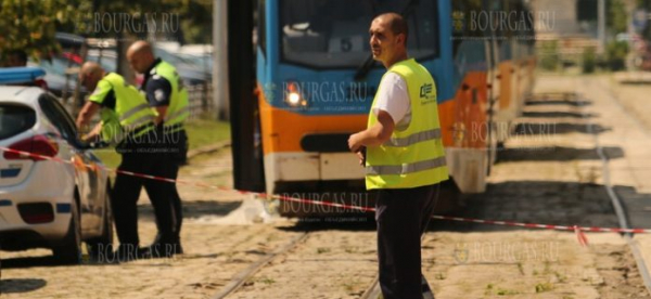 Трамвай в Софии сбил женщину