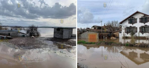 В Бургасе военные оказывают помощь в ликвидации последствий наводнения