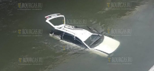 Сегодня в Софии автомобиль упал с моста
