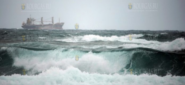 Сегодня в Черном море затонуло российское судно