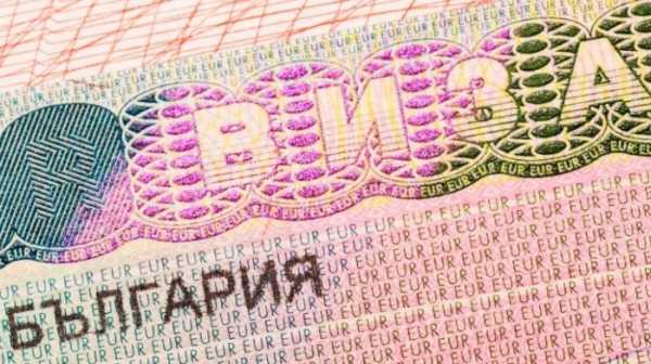 
				Турбизнес Болгарии требует от властей обеспечить выдачу туристических виз для россиян			