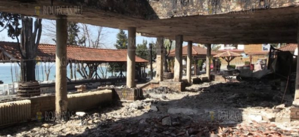 В Несебре в пожаре сгорел ресторан