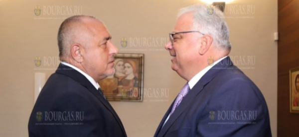 Премьер-министр Болгарии встретился с президентом Международной федерации борьбы
