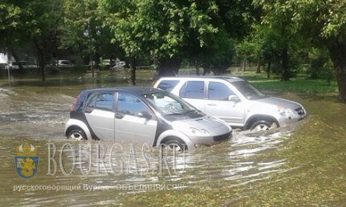 Улицы Пловдива затоплены после сильного ливня