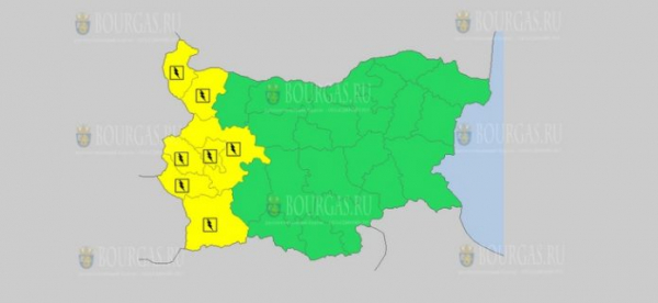 В ночь с 14-го на 15-е мая в Болгарии — дождливый и грозовой Желтые коды опасности