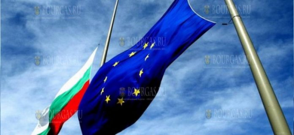 ЕК поддержала решение Болгарии ввести «зеленый сертификат»
