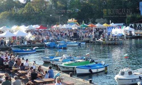 Рыбный фестиваль в Царево посетили более 10 000 человек