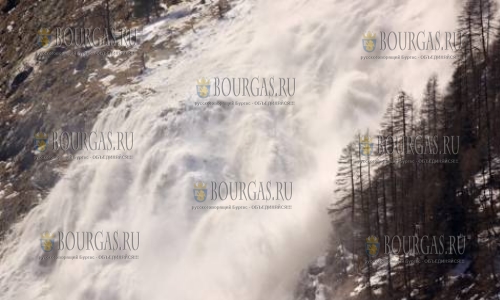 Опасность схода лавин в горах Болгарии