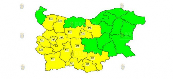 22 февраля в Болгарии объявлен дождливый Желтый код опасности
