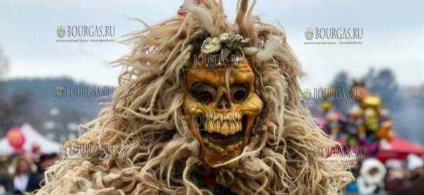В Пернике проходит 28 Международный фестиваль маскарадных игр «Сурва»