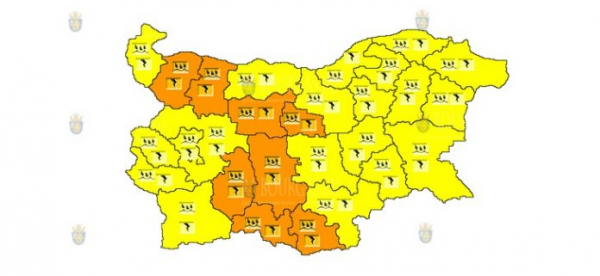 11 июня в Болгарии объявлен дождевой и грозовой Оранжевый и Желтый коды опасности