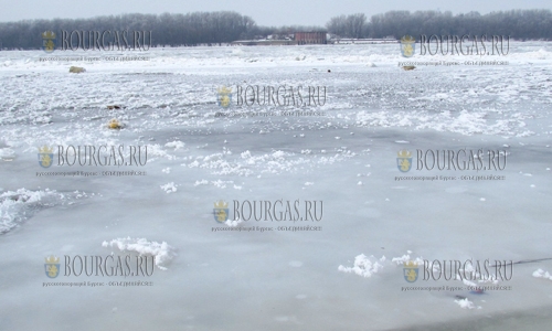 Дунай у города Русе полностью замерз