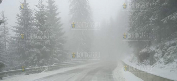 Продолжает идти снег в Пампорово (ВИДЕО:)
