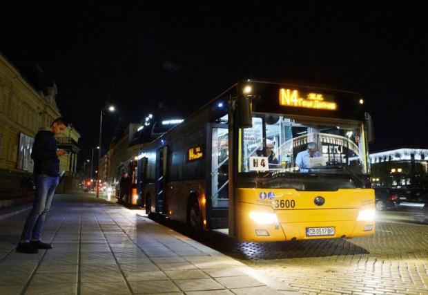 В Софии возобновляется движение городского транспорта по ночам
